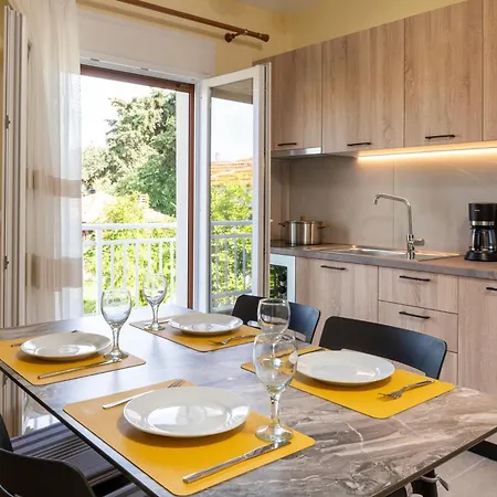 Alekos Apartment