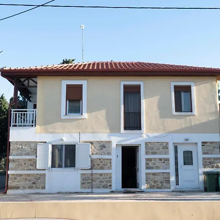 Alekos Apartment Ierissos